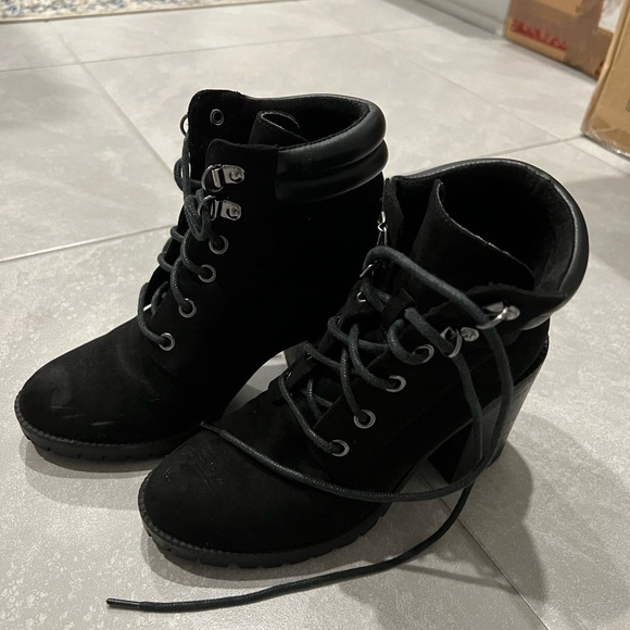 Dressy boots - Picture 7 of 8